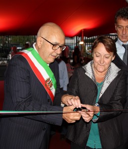 Il Sindaco Bartolomeo taglia il nastro dell'Auditorium