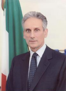 L'Ambasciatore Italiano in Tunisia Dott. Raimondo De Cardona